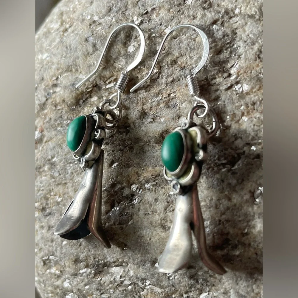 VTG Native American malachite squash blossom OOAK sterling earrings - Picture 4 of 10